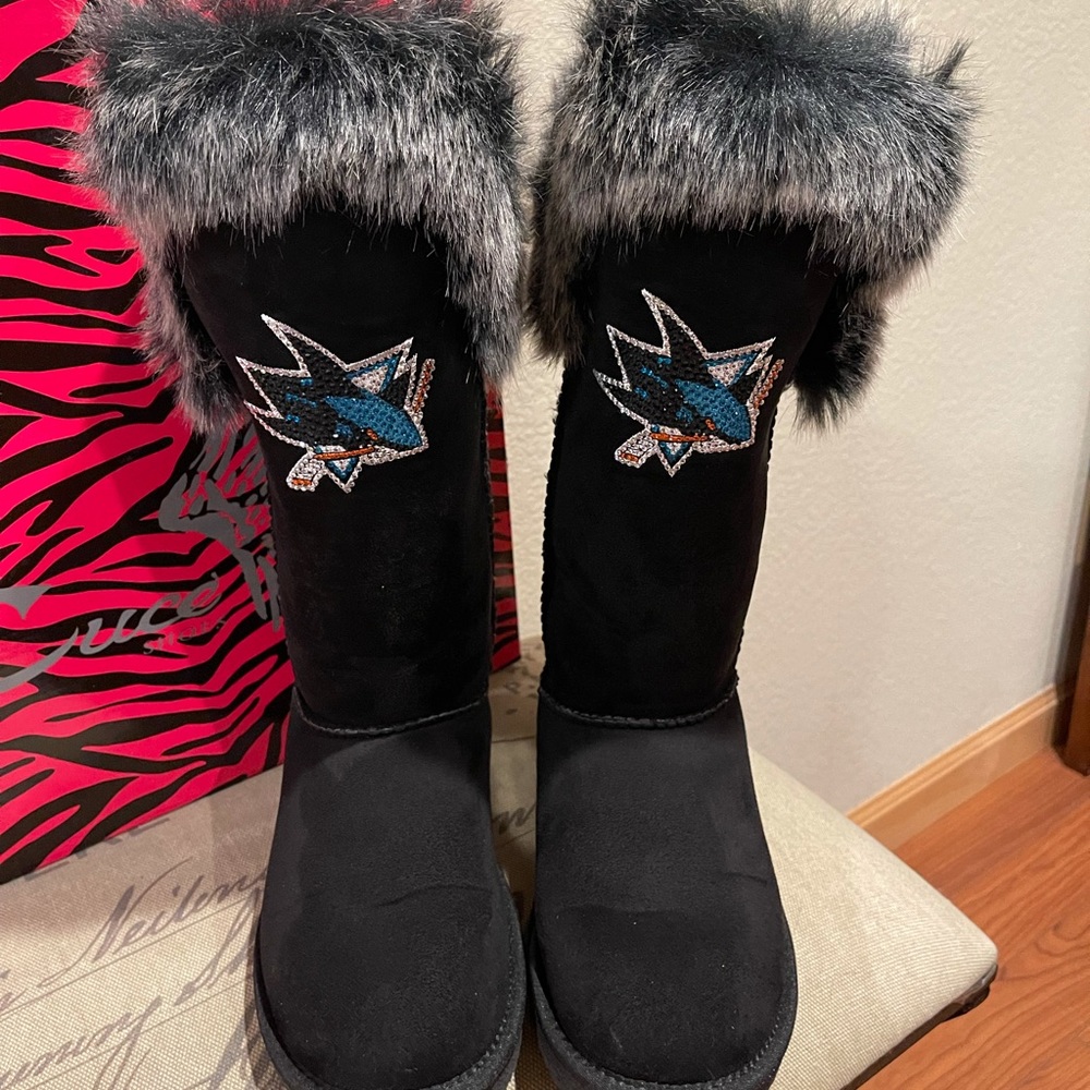 San Jose Sharks Black furry Boots